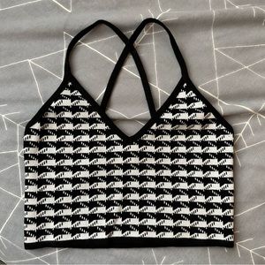 Forever 21 Black/White Pattern Cropped Tank Top Size S